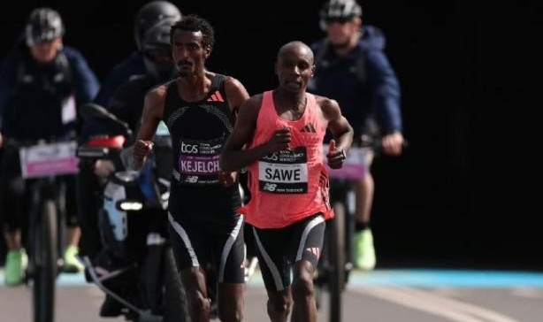乐鱼体育-见证历史！伦敦马拉松萨维1:59:30夺冠，人类马拉松正式破2